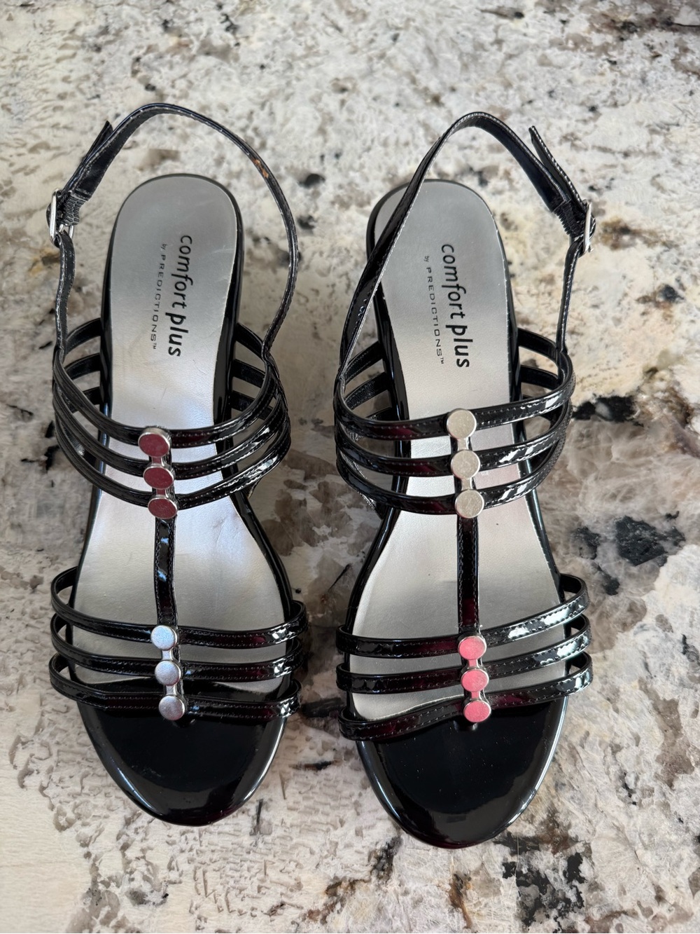 comfort plus by Predictions Black Patent Strappy T-Trim Slingbacks wedges
